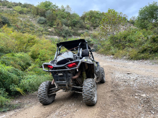 Side by side on the outlaw trails in Kentucky